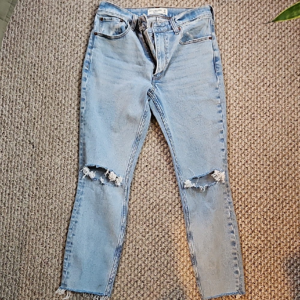 Abercrombie Fitch Skinny High Rise 26 2s 26s 2 Short Ripped Destroyed